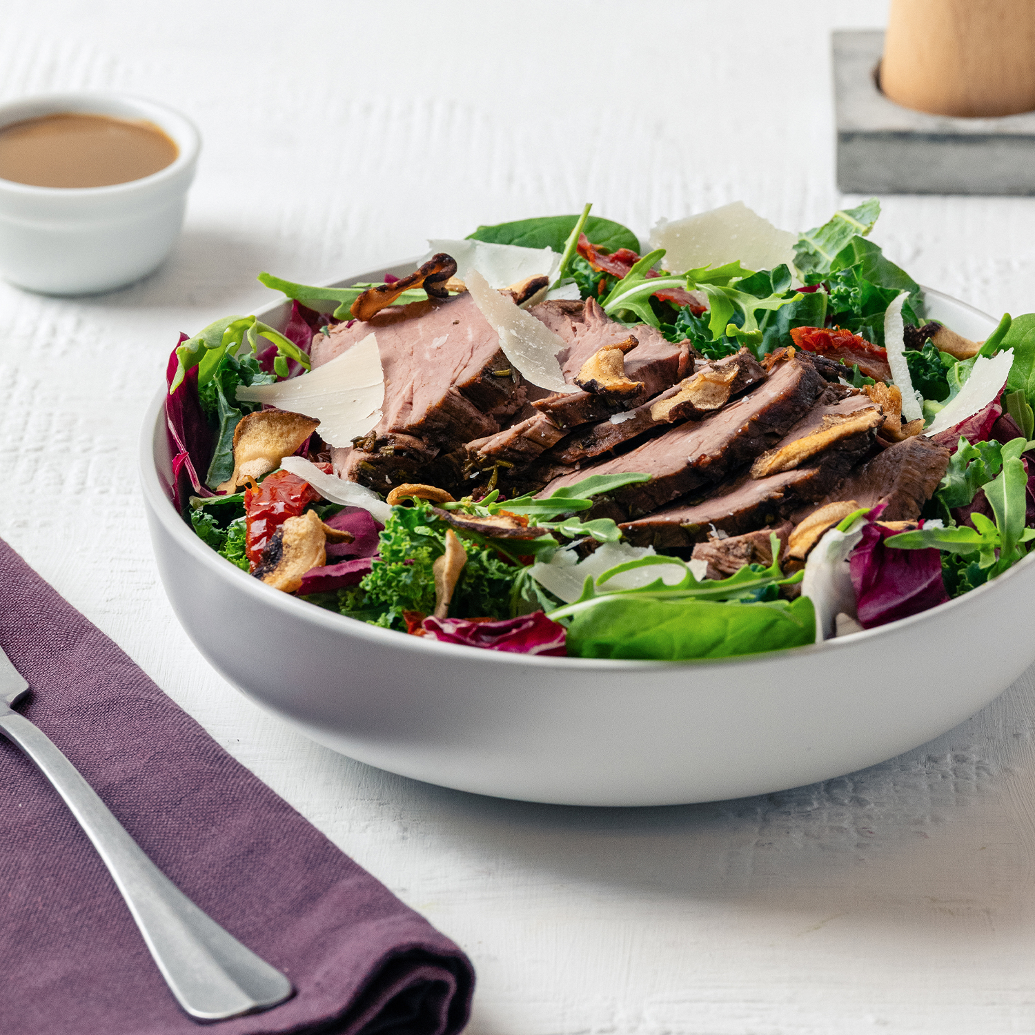 Roast Beef and Crunchy Mushroom Salad